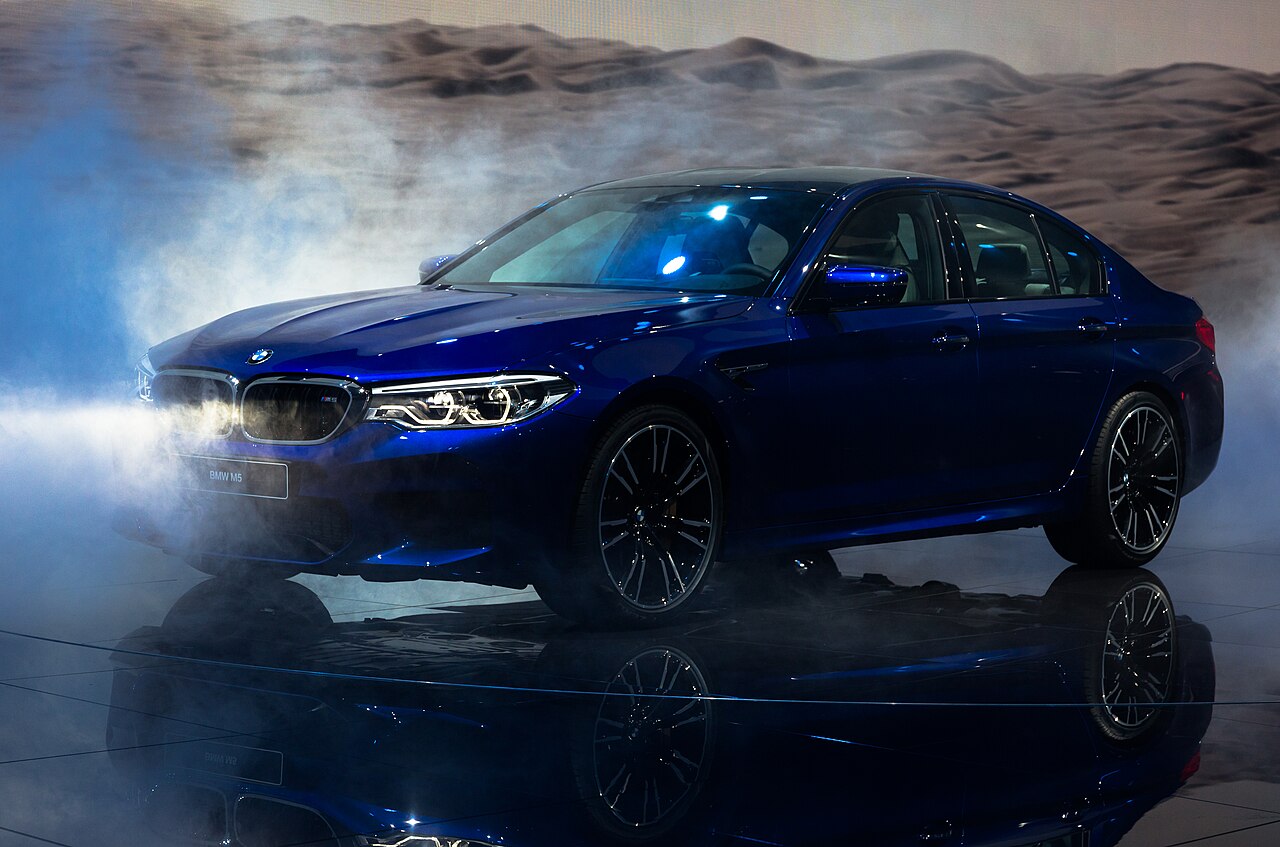File:BMW M5, IAA 2017, Frankfurt (1Y7A3540).jpg